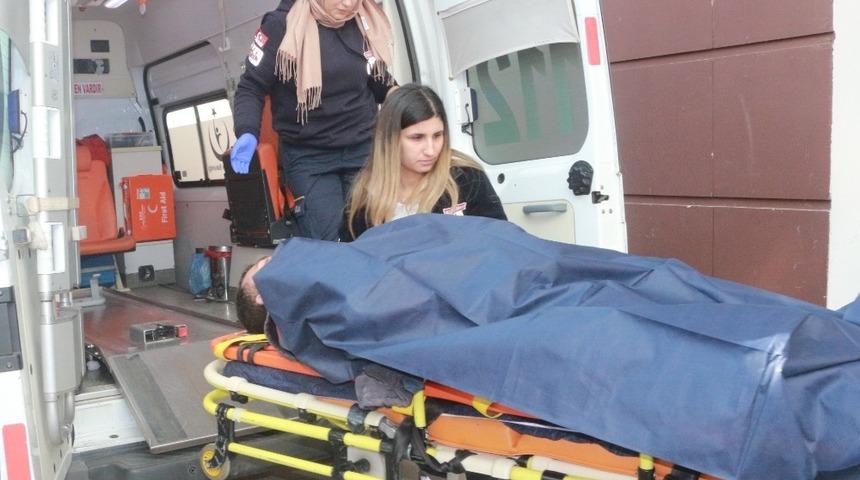 Alt kata d&uuml;şen inşaat ustası yaralandı