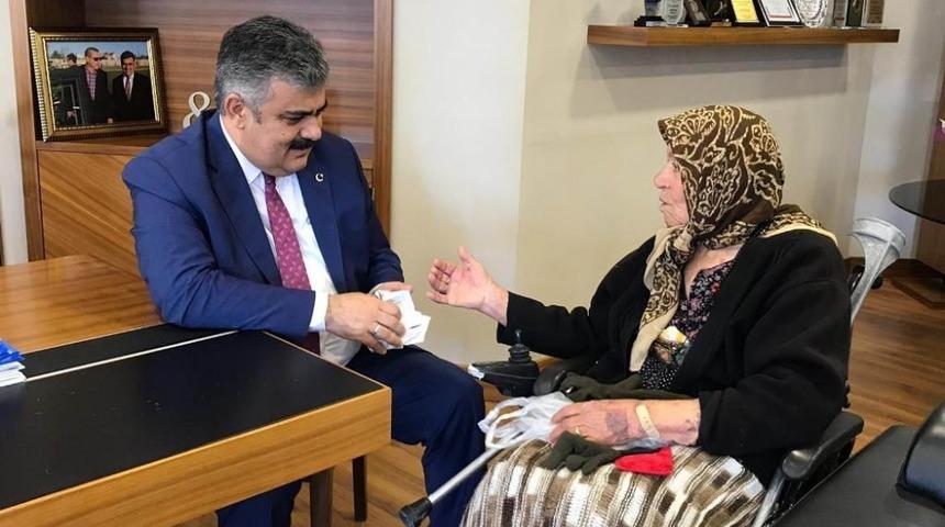 Başkan &Ouml;zg&uuml;ven, vatandaşlara bir araya geldi