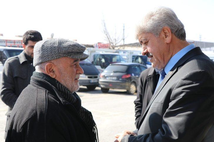 Başkan Adayı Ali Ekinci esnafın sorunlarını dinliyor G1