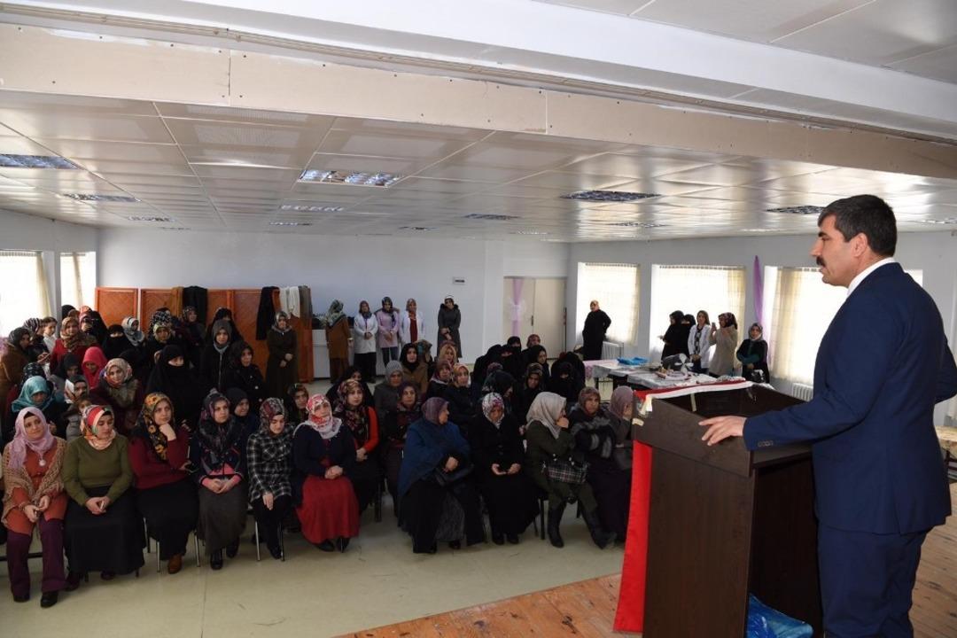 Başkan Asya, kadınlara 5 yıllık hizmetlerini anlattı