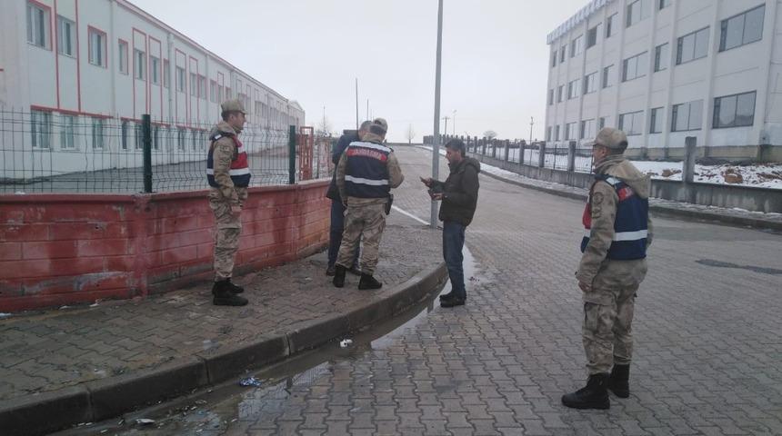 Jandarmadan okul &ccedil;evrelerine sıkı takip