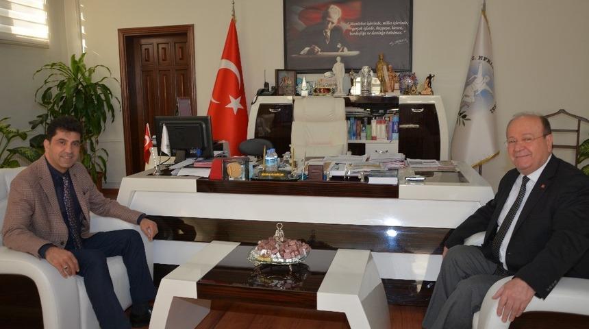 Rekt&ouml;r Aldemir&rsquo;den Başkan &Ouml;zakcan&rsquo;a idae-i ziyaret