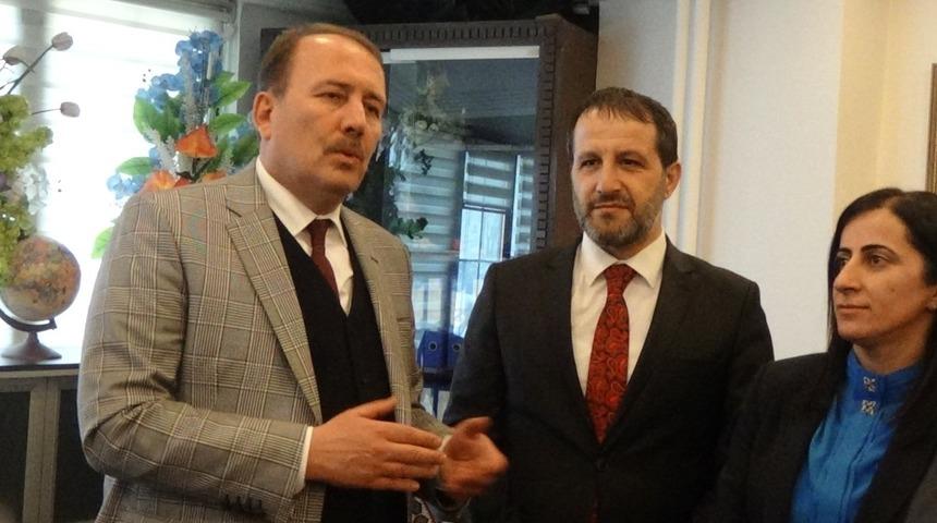 AK Parti&rsquo;li Karaca Hakkari&rsquo;de