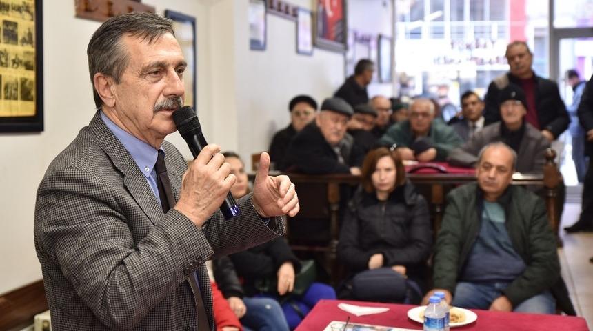 Başkan Ata&ccedil;, kahvehane toplantısında vatandaşlarla buluştu