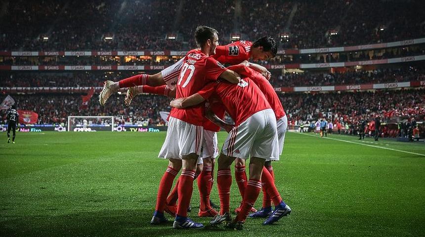 Benfica, Galatasaray maçı için İstanbul'a 5 as oyuncusundan yoksun geliyor