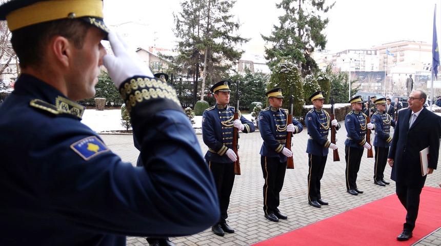 Türkiye'nin Priştine Büyükelçisi Sakar görevine başladı