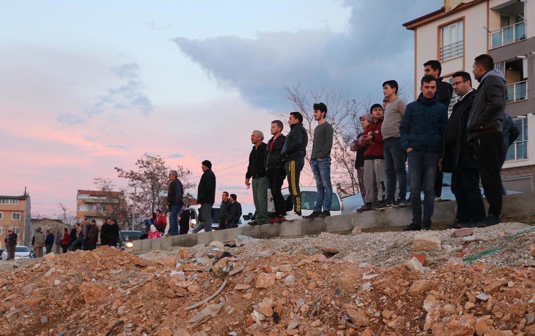 Denizli'de dehşet! Ayrılmadan izlediler