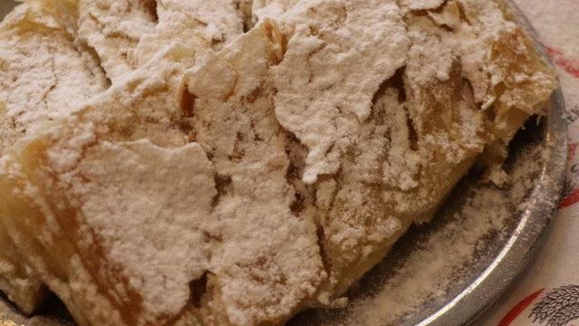 Önce şaşırıyorlar sonra bir tabak daha istiyorlar!