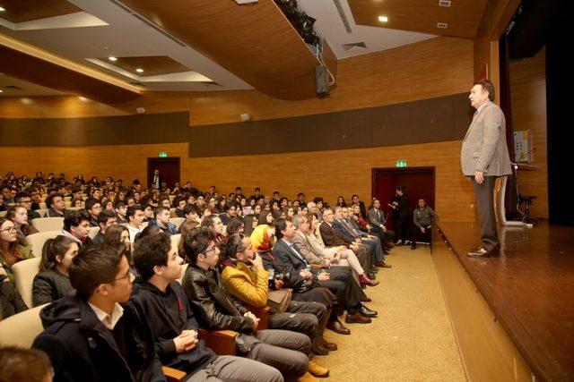 Rektör Sabuncuoğlu’ndan Kolejlerde Seminer