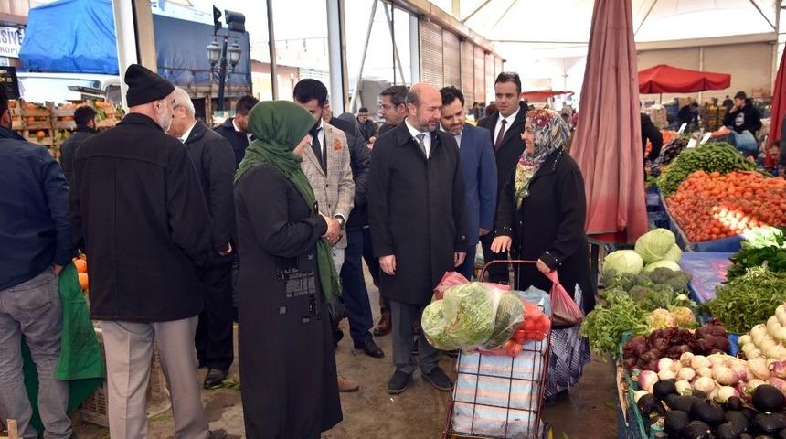 Başkan Pekyatırmacı vatandaşlarla buluşmayı s&uuml;rd&uuml;r&uuml;yor