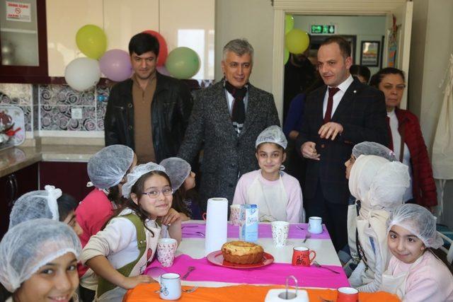 Kaymakam Arıcan, başarılı kursiyerlere sertifikalarını verdi