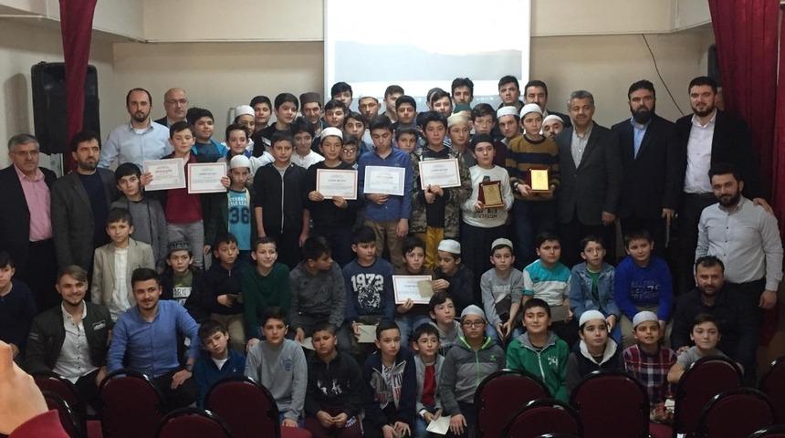 Devrek’te hafızlığını bitiren öğrenciler ödüllendirildi