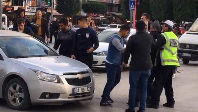 Adana’da yaya geçidi kavgası