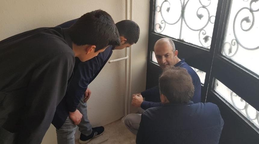 Kamu kurumlarının tadilatları meslek liselilerden