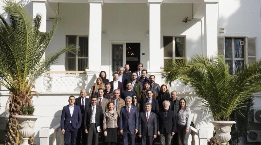 Rekt&ouml;r Prof. Dr. Budak, Ege &Uuml;niversitesi mezunu iş insanlarını ağırladı