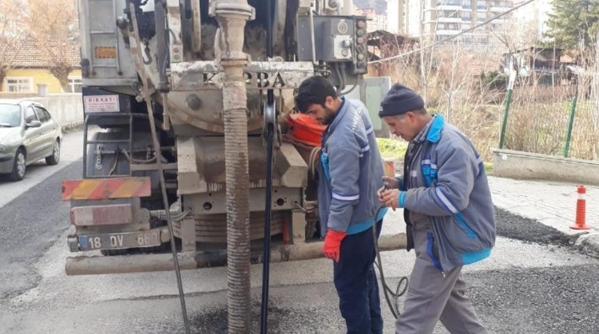 &Ccedil;ankırı&rsquo;da yağmursuyu ve kanalizasyon hatları temizleniyor