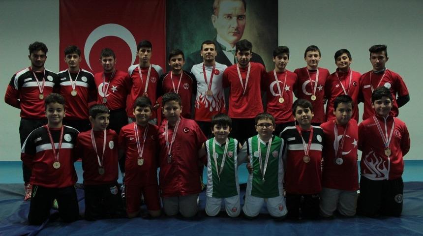 Kepez Belediyespor&rsquo;un sırtı yere gelmedi