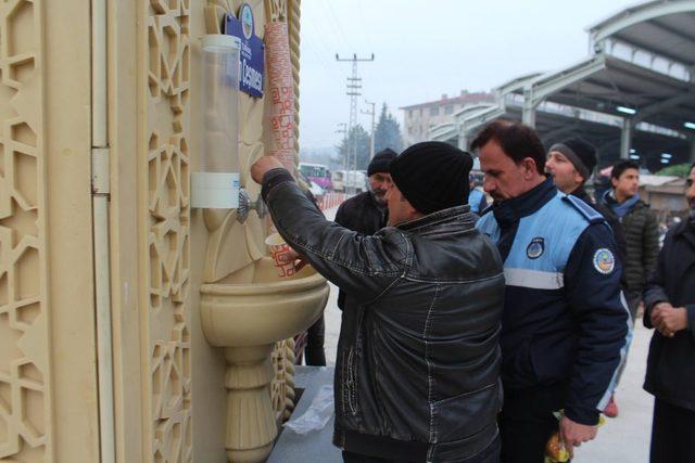 Turhal Belediyesi’nden soğuk havalarda sıcacık ikram