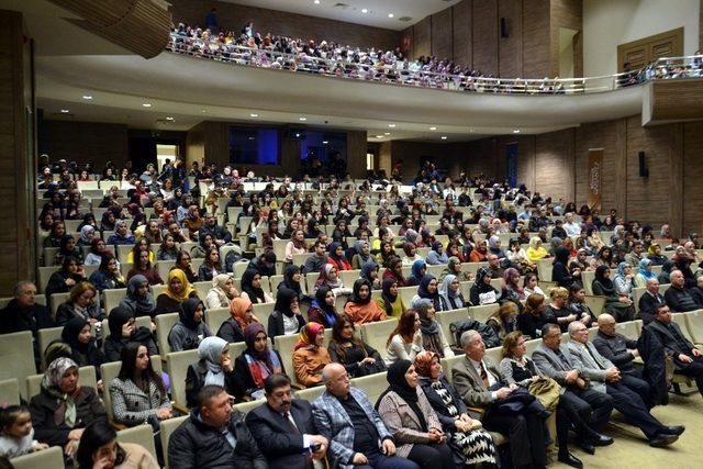 Gaziantep’te “Gönüller Yapmaya Geldik” adlı konser ve şiir dinletisi