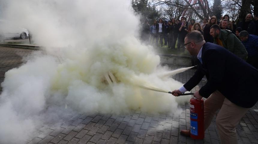 B&uuml;y&uuml;kşehir personeli afetlere karşı bilgilendiriliyor
