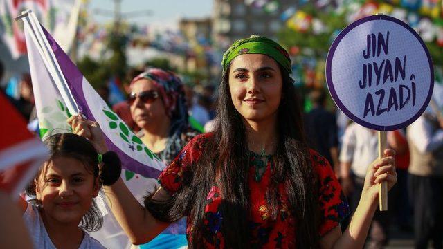 HDP Eşbaşkanı Sezai Temelli: Engellendik&ccedil;e oylarımız artıyor 3