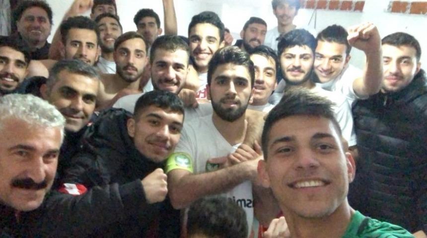 Amed Sportif Faaliyetler&rsquo;in gen&ccedil;leri şampiyonluğu garantiledi