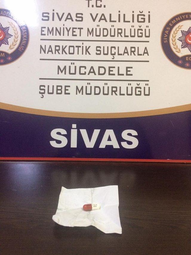 Sivas’ta sokak satıcılarına operasyon: 2 tutuklama