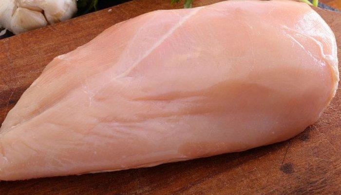 Tavuk Gogsu Pisirirken Hemen Hemen Herkesin Dustugu 5 Hata Tavuk Gogsu Pisirirken Hemen Hemen Herkesin Dustugu 5 Hata