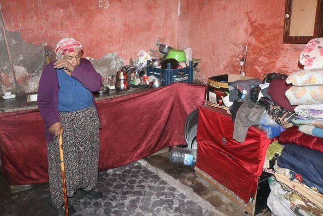 Melikgazi Belediyesi, İhtiyaç Sahibi Aileye Yardım Etti