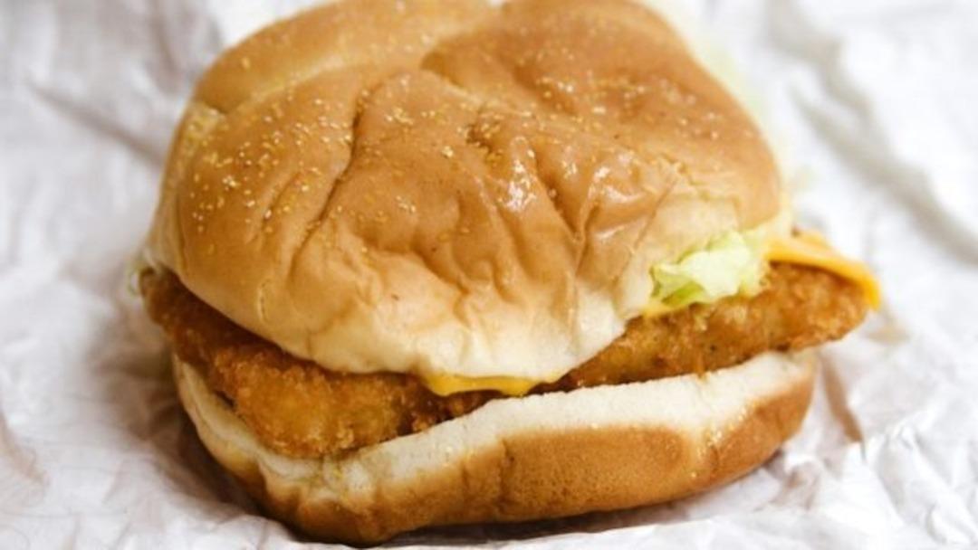 &Ccedil;alışanlardan itiraf var: Fast food restoranlarında asla sipariş etmemeniz gereken 6 şey