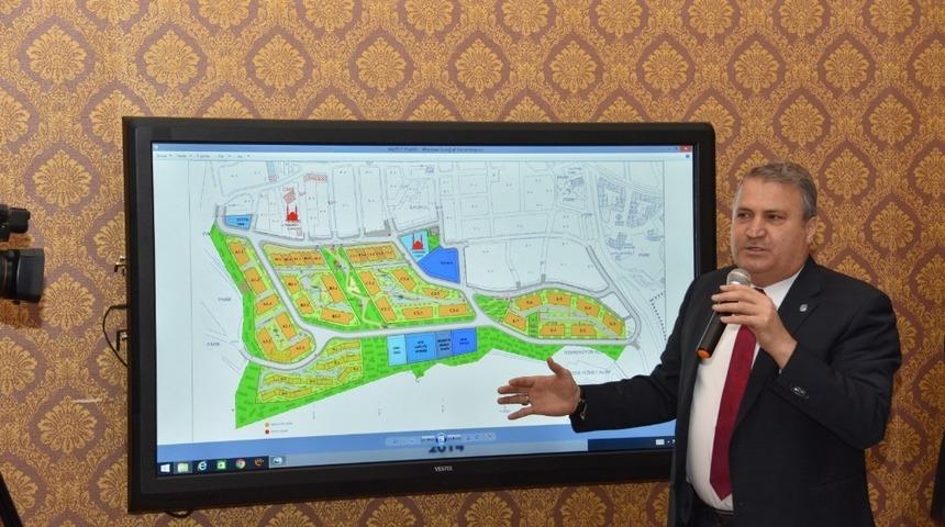 Başkan &Ccedil;er&ccedil;i mahallelilere kentsel d&ouml;n&uuml;ş&uuml;m&uuml; anlattı