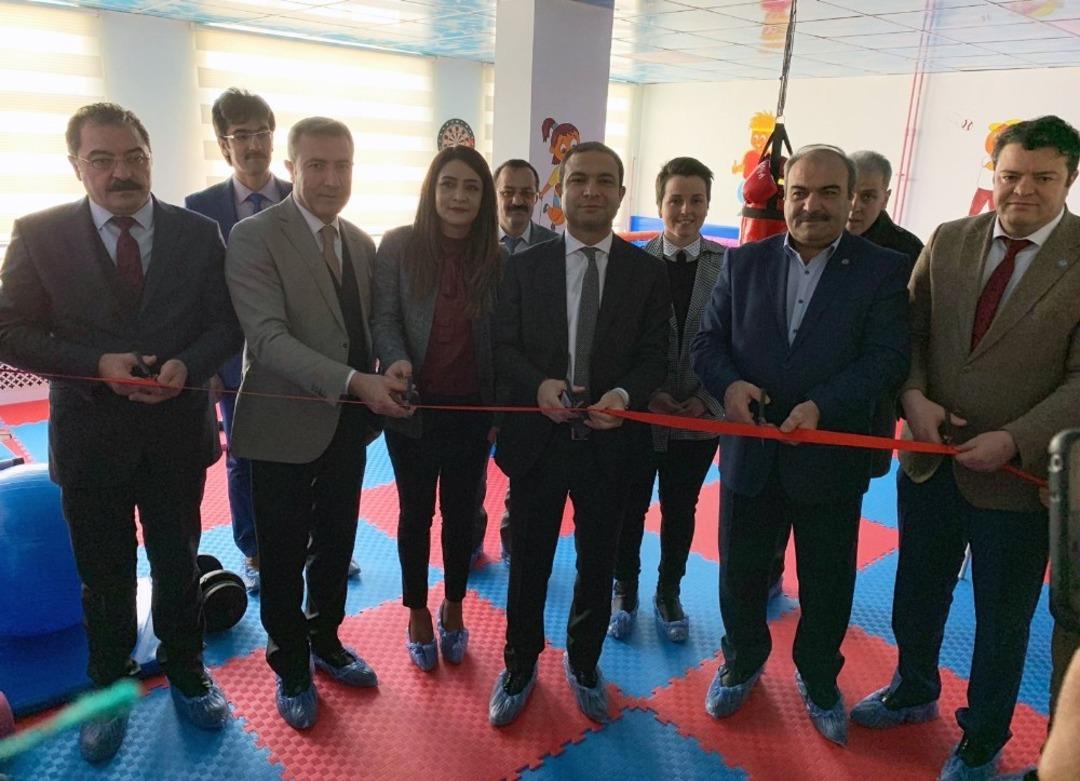 Van B&uuml;y&uuml;kşehir Belediyesinden &ouml;zel &ouml;ğrencilere anlamlı hizmet