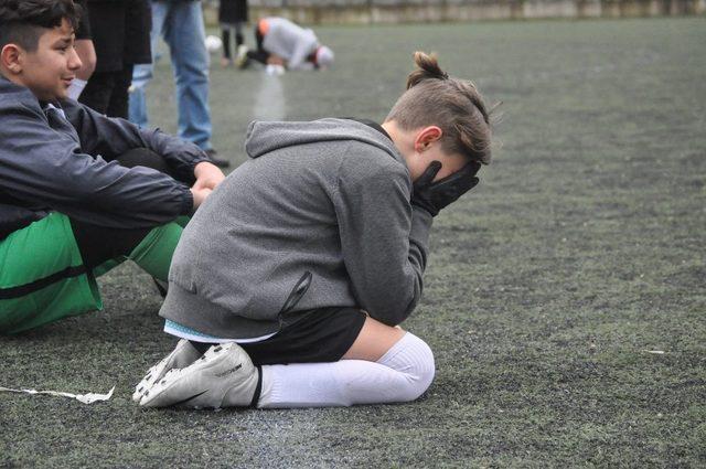 Yıldızlar maçında yenenler sevindi, yenilenler gözyaşı döktü