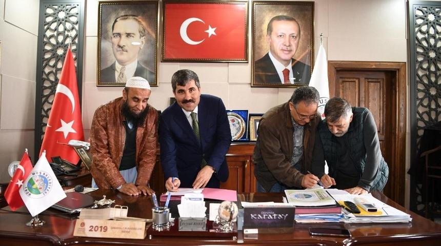 İhalesi yapılan katı atık tesisinin s&ouml;zleşmesi imzalandı