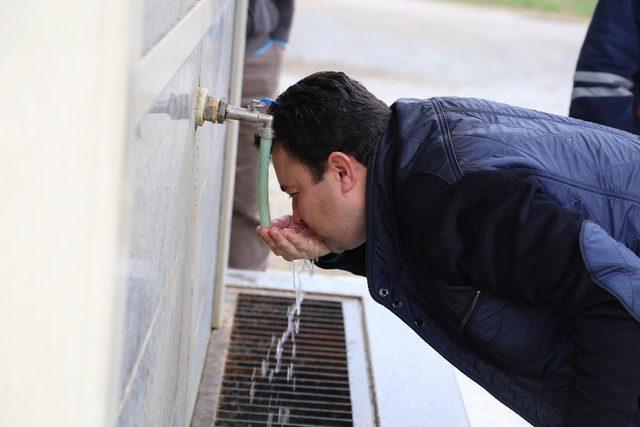 Burhaniye Belediyesine su bağışladı