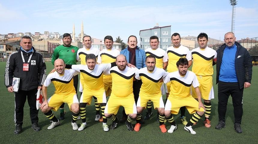 Vali Pehlivan, Veteranlar ma&ccedil;ını izledi