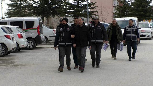 Yozgat’ta FETÖ’den gözaltına alınan 9 kişi adliyeye sevk edildi
