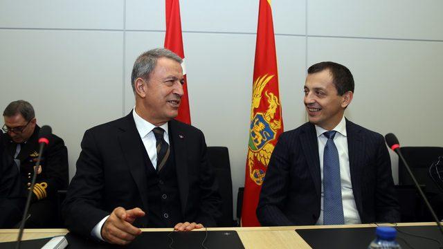 Hulusi Akar, Karadağ Savunma Bakanı Predrag Boskovic ile görüştü