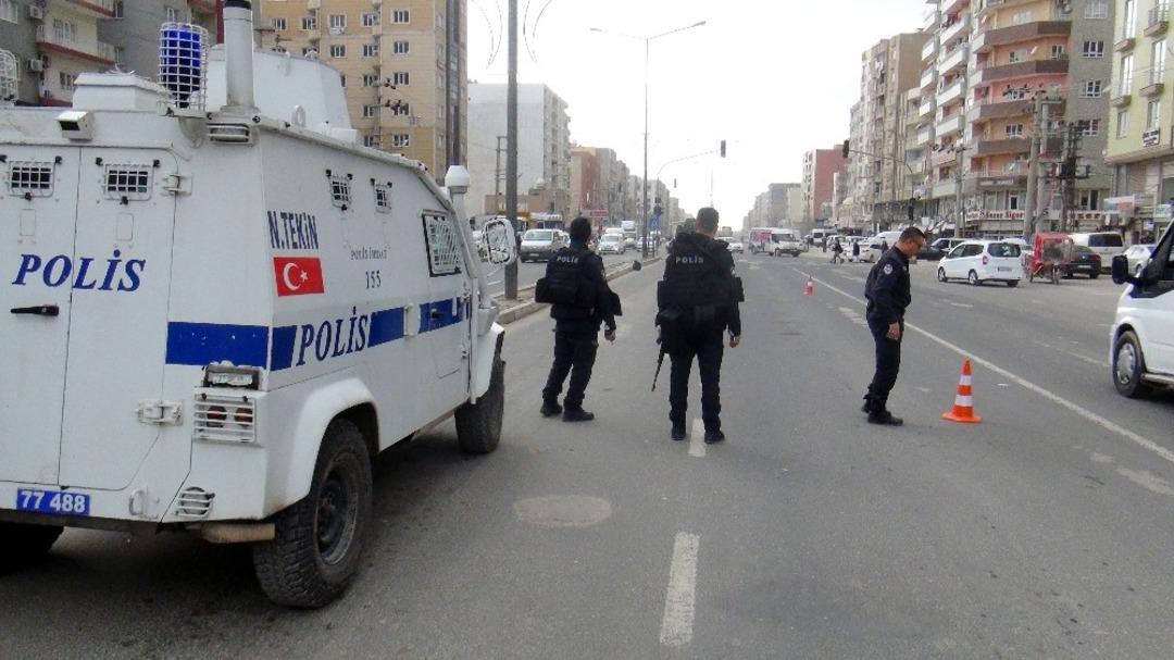 Kızıltepe&rsquo;de ş&uuml;pheli &ccedil;anta paniği