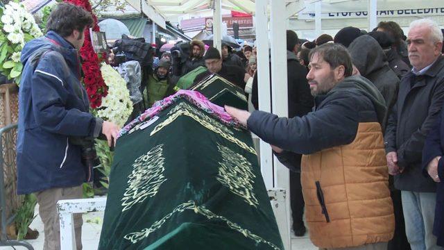 Eyüpsultan'da okulda hayatını kaybeden küçük Azra son yolculuğuna uğurlandı