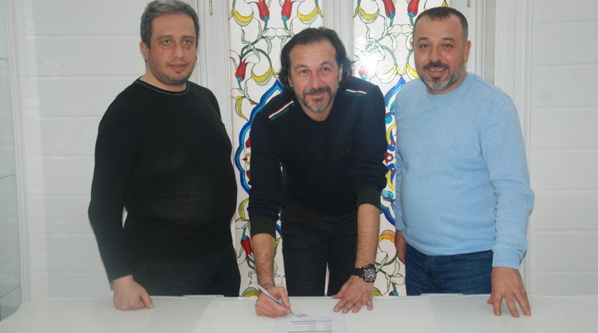 Afjet Afyonspor Yusuf Şimşek ile sezon sonuna kadar sözleşme imzaladı