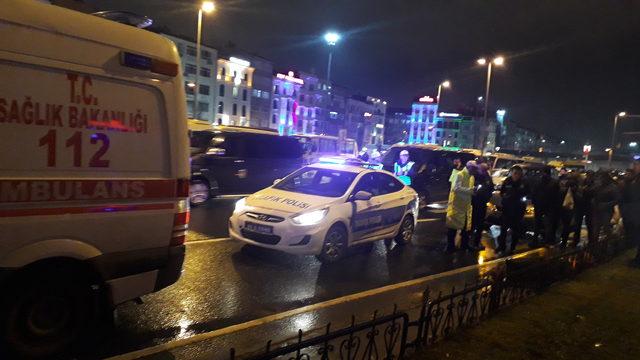 Fatih'te, minibüsün yaya geçidinde çarptığı kadın öldü