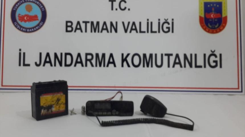 Batman'da PKK'lı teröristlere ait telsiz bulundu