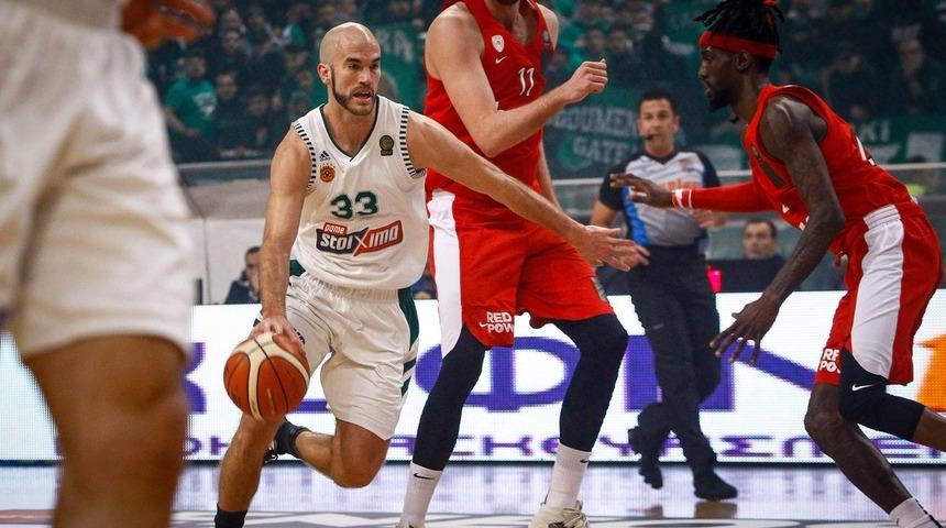 İnanılmaz olay! Tarihi derbi yarıda kaldı