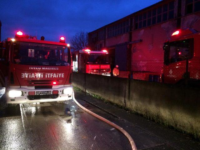 Tuzla'da fabrikada yangın