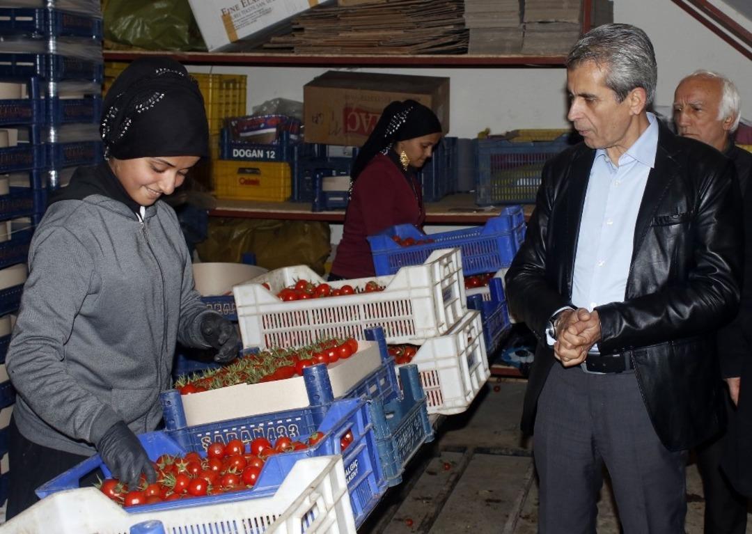 Başkan Adayı D&uuml;lgeroğlu, esnaf turunda