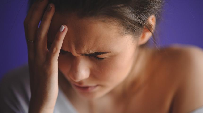 Migren nedir? Migrenin en &ouml;nemli 7 belirtisi nedir? Migren tedavisi nasıl yapılır?