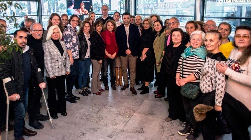 &Ouml;mer G&uuml;nel&rsquo;den kadınlara destek