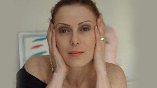 Zuhal Olcay gençlik aşısı yaptırdı