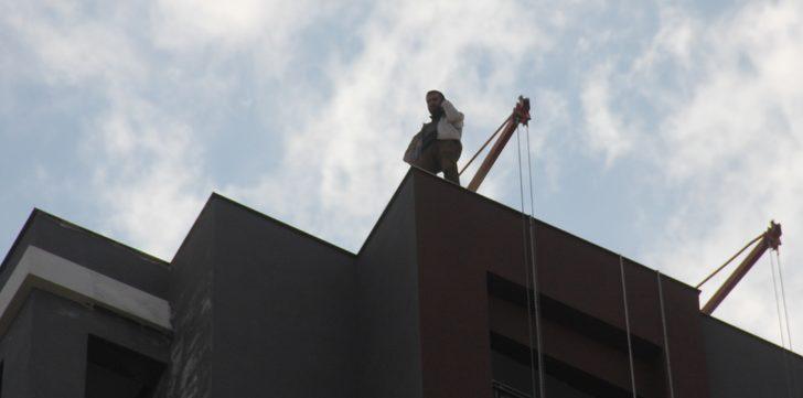 Barışmak için geldi, genç kızın evinin karşısına geçip intihar girişiminde bulundu G2